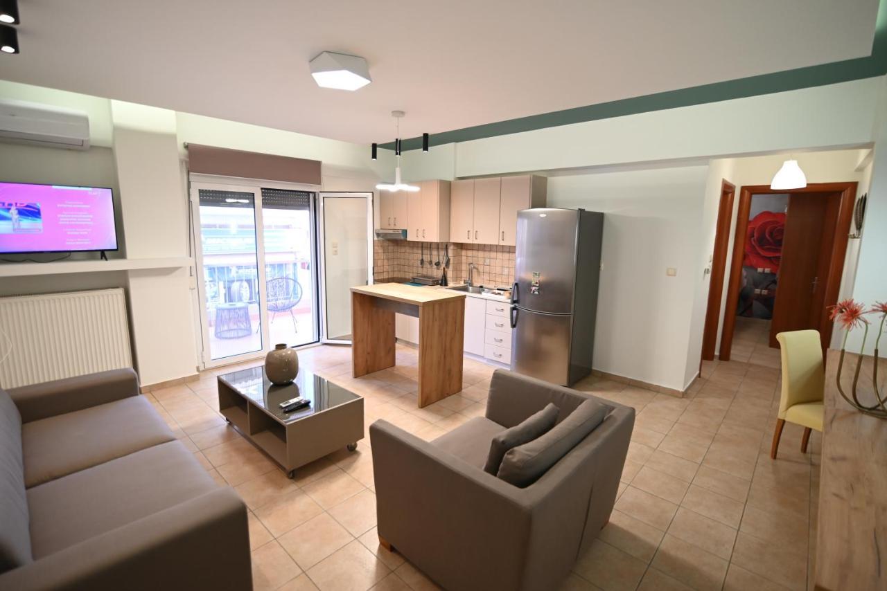 The Whole Packet A4 Center With Parking Apartment ลาริซา ภายนอก รูปภาพ